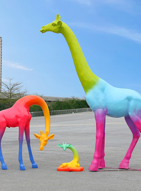 光滑彩绘长颈鹿雕塑摆件