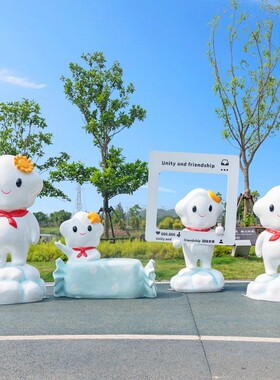 户外卡通玻璃钢星星人雕塑大摆件