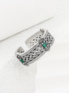 新款国风原创设计绿宝石戒指交叉镂空条纹暗黑男士复古花纹指环