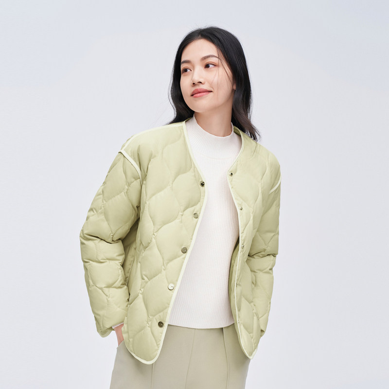  波司登户外羽绒衣