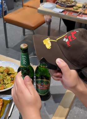 酒蒙子开瓶器帽子潮酷小众字母啤酒刺绣帽复古鸭舌帽大头围深顶帽