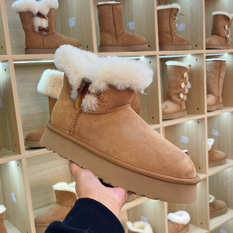 桑坡羊皮毛一体雪地靴女冬中筒一粒扣加厚保暖中筒平底雪地棉靴,淘宝优惠券,粉丝福利购,淘宝优惠卷