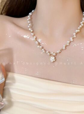 新款高级感网红锁骨链百搭名媛合金颈链潮法式珍珠山茶花项链女