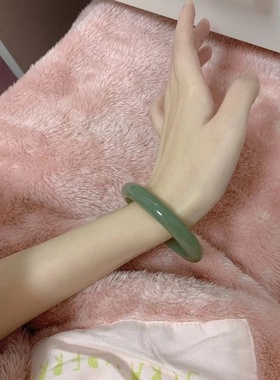 天然东陵玉镯湖水绿工厂货源