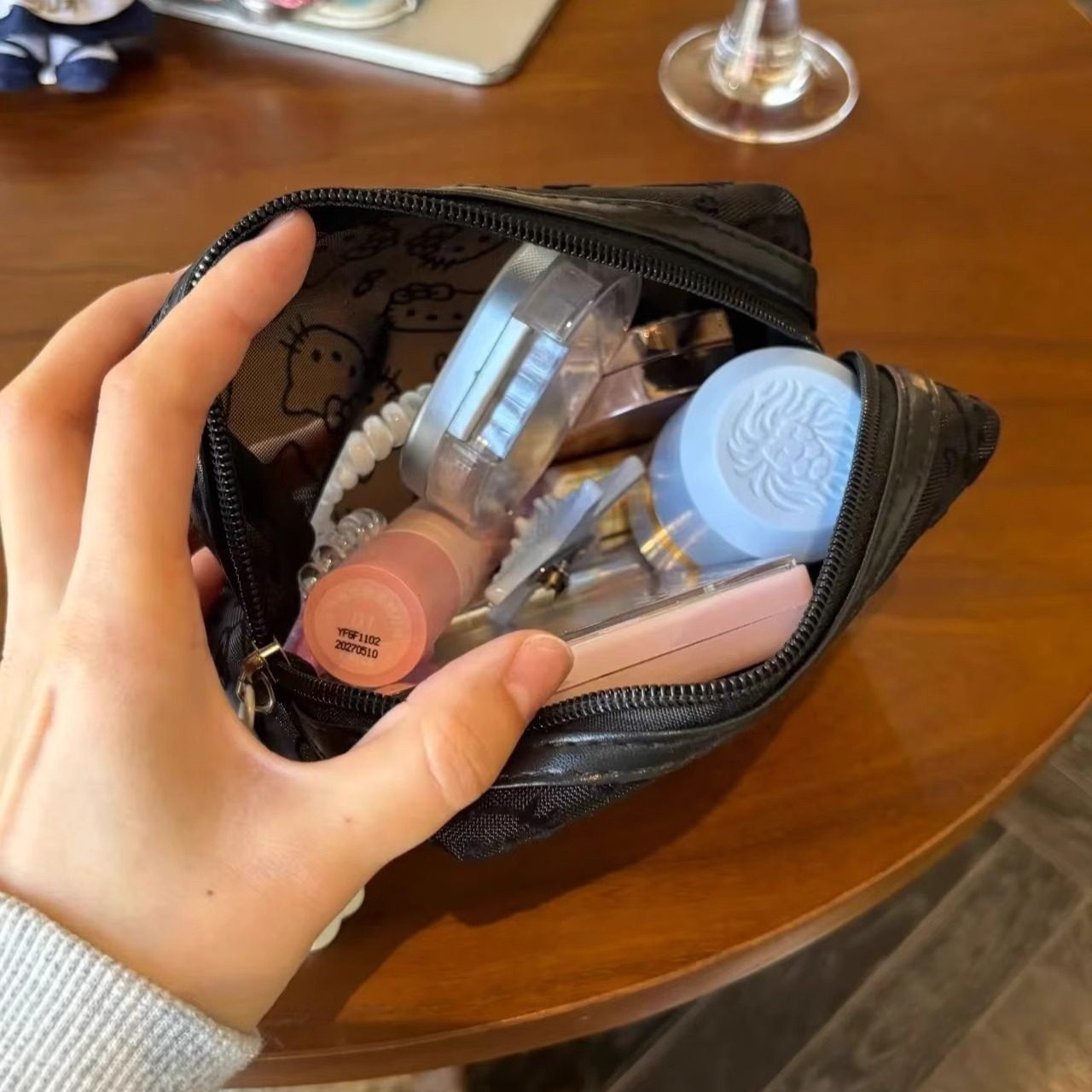 可爱kitty网纱补妆包日用便携外出数据线杂物收纳包便携小手拿包,淘宝优惠券,粉丝福利购,淘宝优惠卷