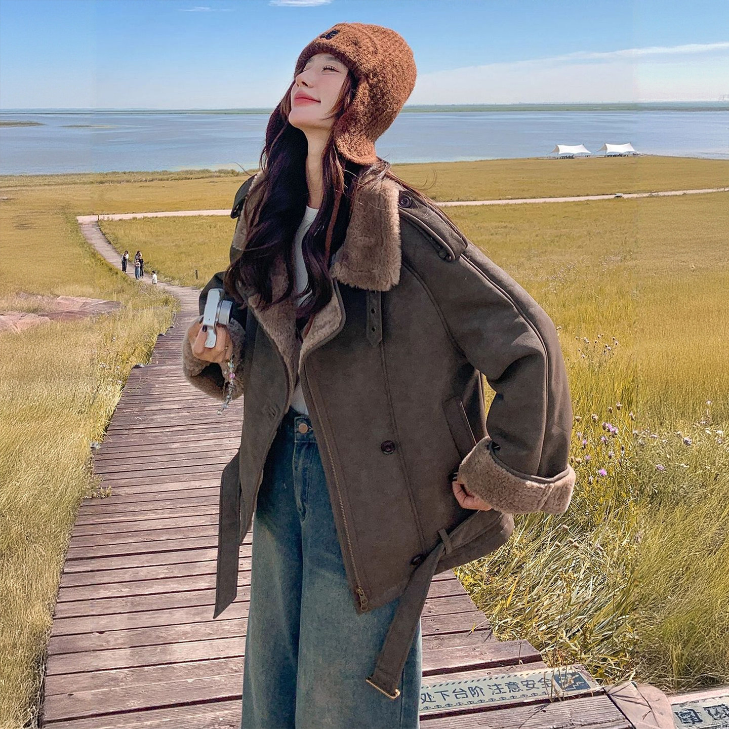 300斤特大码女装韩系咖色保暖外套女胖mm加厚宽松翻领羊羔毛棉服,淘宝优惠券,粉丝福利购,淘宝优惠卷