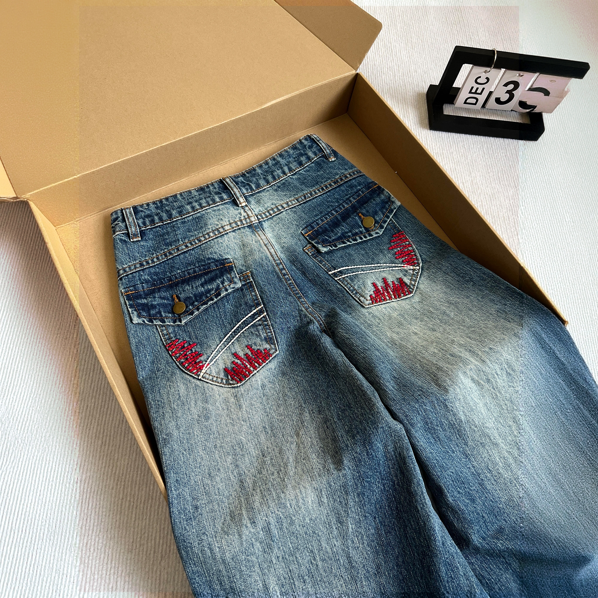 300斤大码女装美式高街蓝色加绒牛仔裤女胖mm设计感加厚阔腿裤子,淘宝优惠券,粉丝福利购,淘宝优惠卷