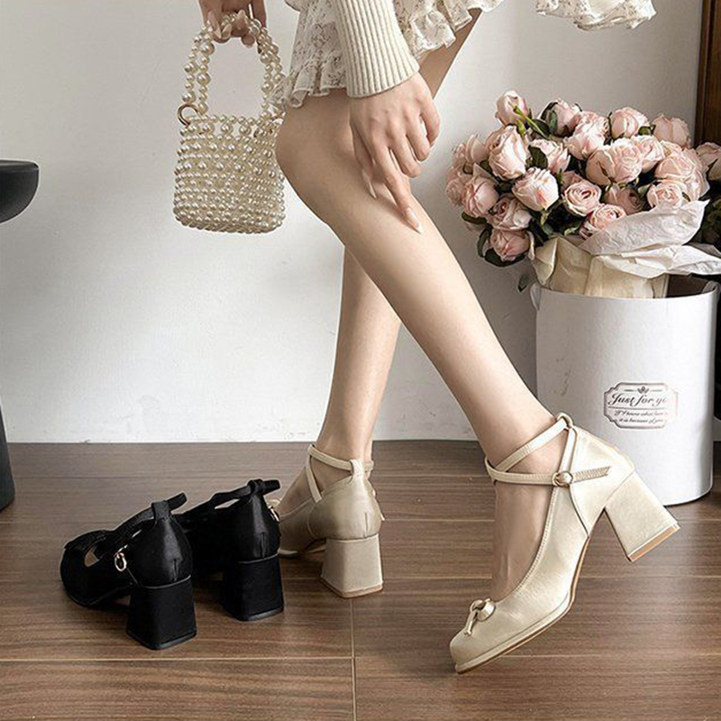 女大童高跟鞋2025新款蝴蝶结洛丽塔lo鞋配裙子仙女风粗跟玛丽珍鞋 - 图1