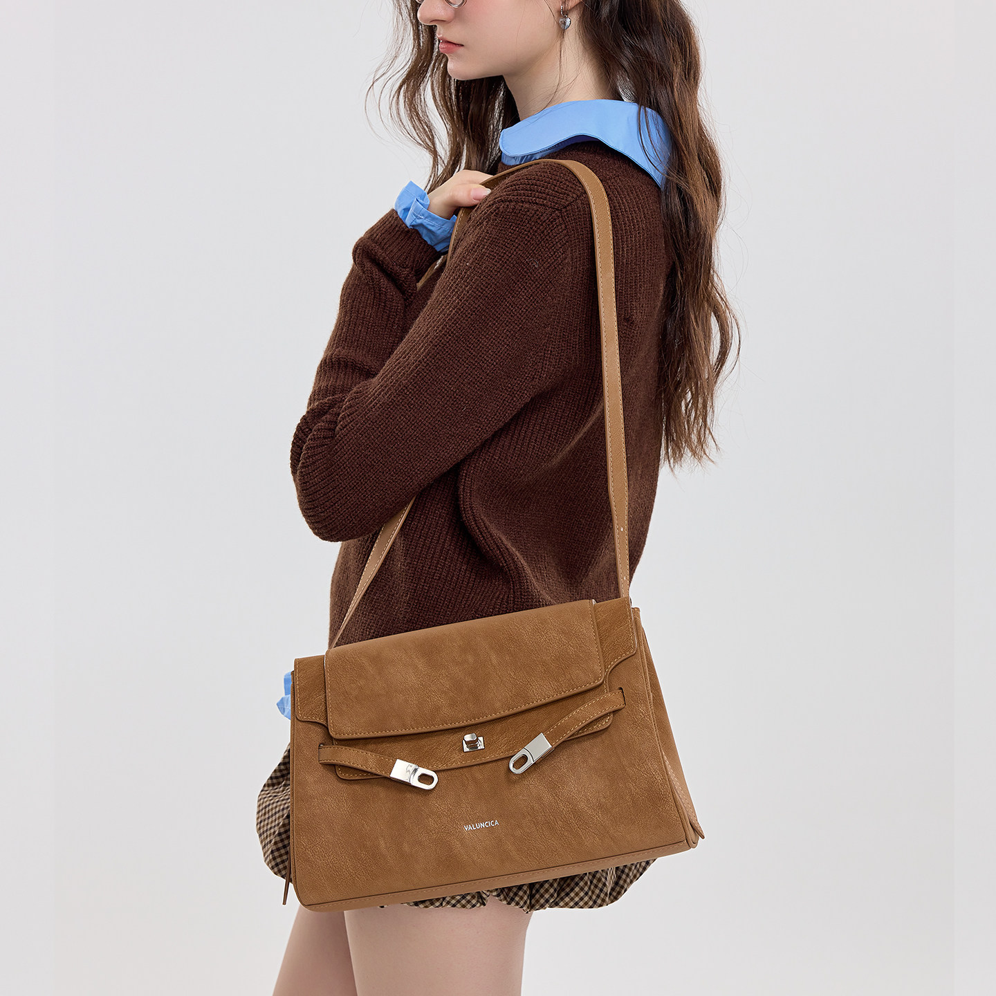 Valuncica/华伦西亚信匣包新款大容量斜挎邮差包牛皮通勤托特包女,淘宝优惠券,粉丝福利购,淘宝优惠卷