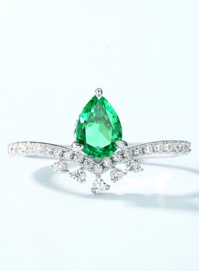 新款祖母绿色高碳钻戒指S925银镀18K金皇冠彩宝宝石食指戒时尚风