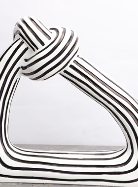 现代简约创意白黑条纹扭结树脂摆件样板房家居玄关客厅软装饰品