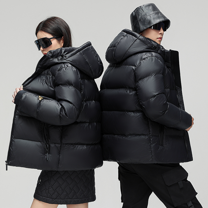 国标白鸭绒!情侣款黑金加厚羽绒服!