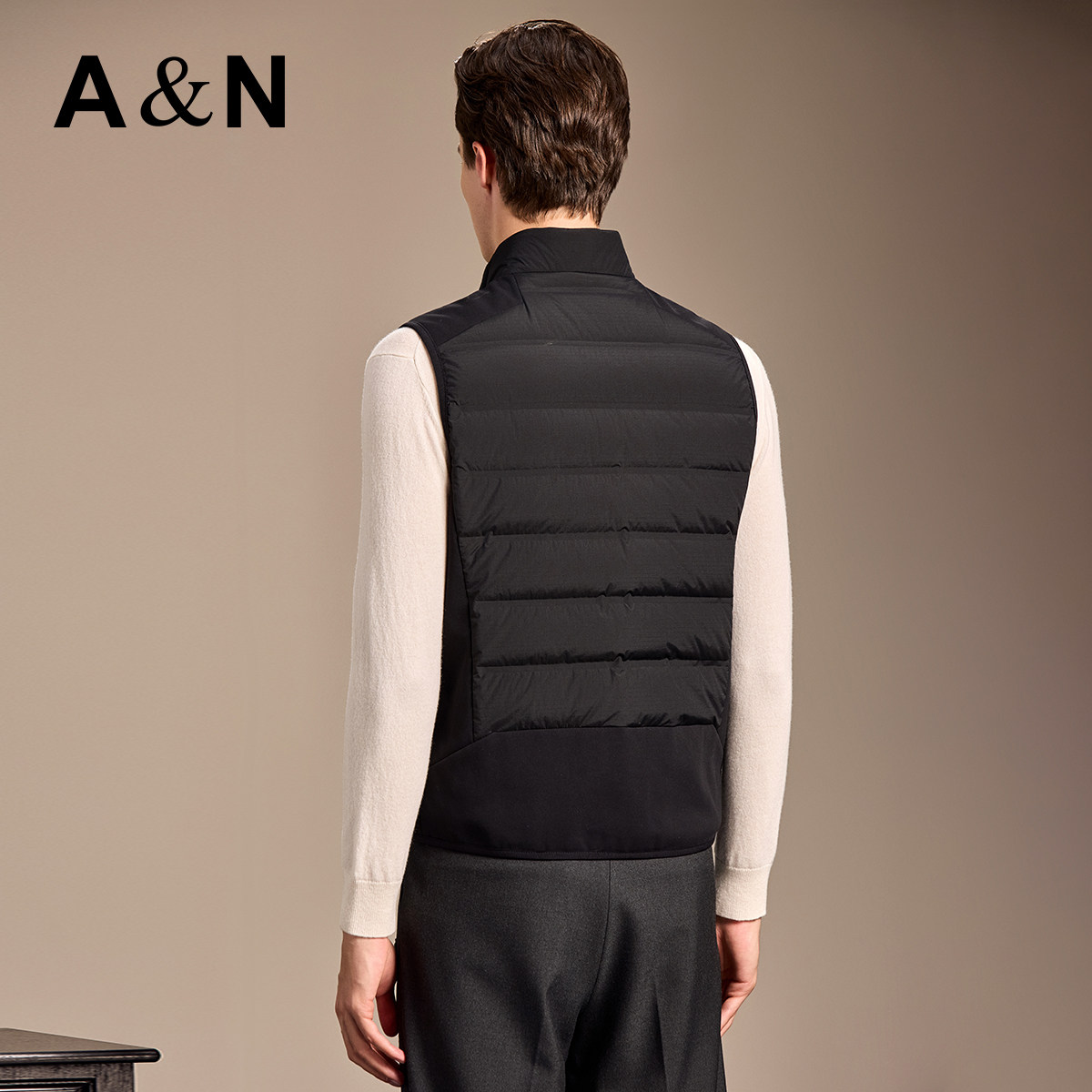 【轻户外羽绒】AntonNeal秋冬无袖男羽绒马甲保暖立领背心外套,淘宝优惠券,粉丝福利购,淘宝优惠卷