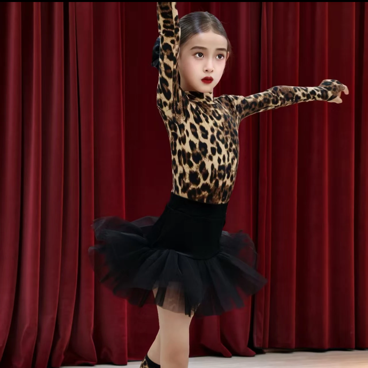2026冬新款拉丁演出女童豹纹长袖后V上衣弹力网纱蓬蓬裙高级套装,淘宝优惠券,粉丝福利购,淘宝优惠卷
