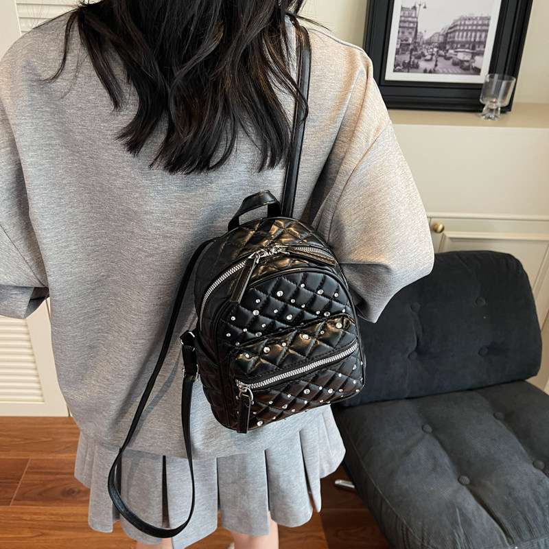 包包女秋冬季2025新款菱格链条双肩包高级感洋气复古百搭黑色背包,淘宝优惠券,粉丝福利购,淘宝优惠卷