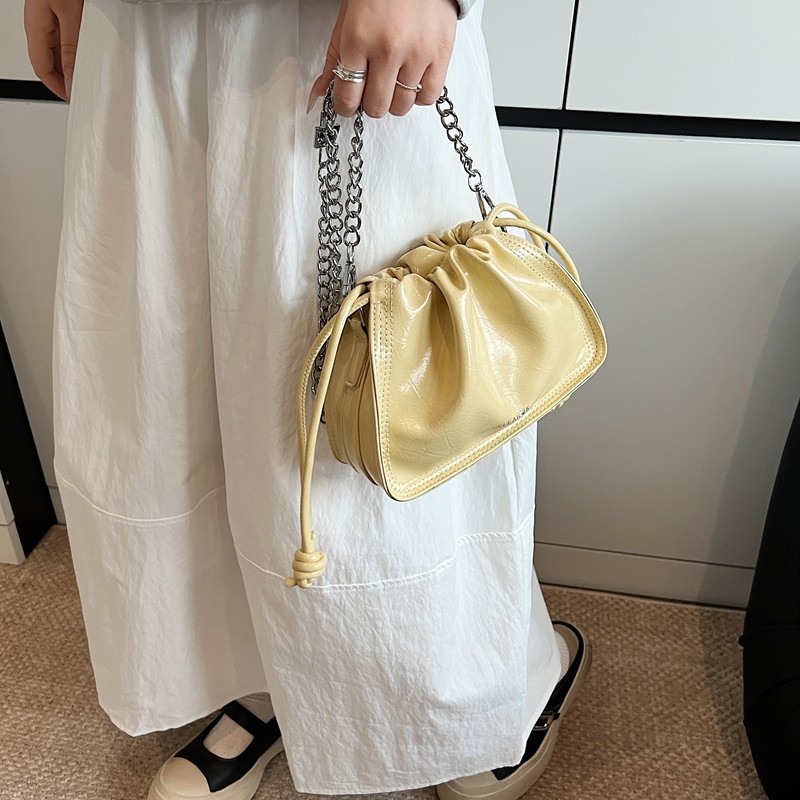 今年流行黄色包包女2025新款超火韩系水桶包大容量单肩斜挎手机包,淘宝优惠券,粉丝福利购,淘宝优惠卷