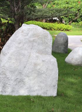 户外仿真大型景观石头玻璃钢刻字