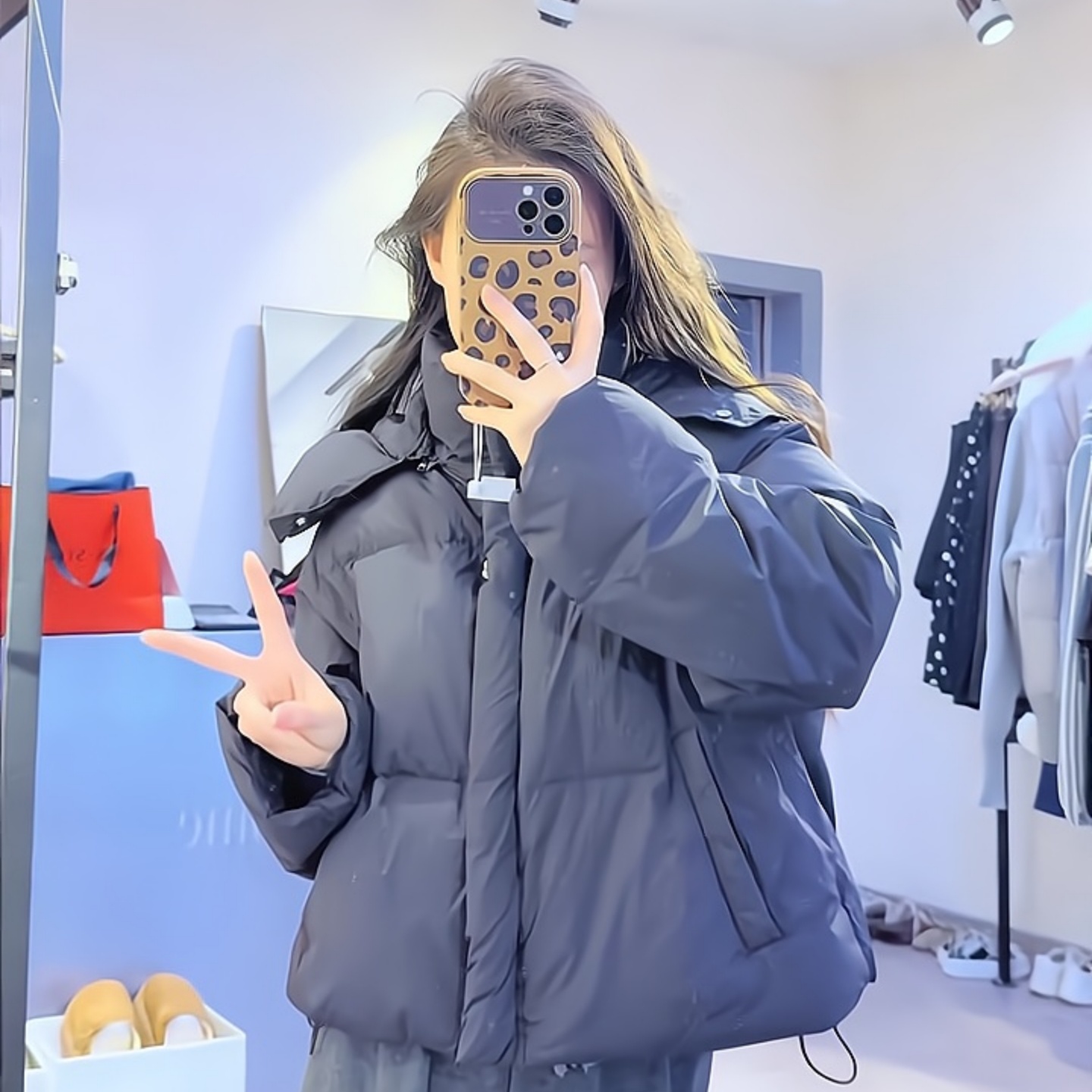 超推荐超百搭|2025冬季新款加厚连帽羽绒服女保暖显瘦短款面包服 - 图2