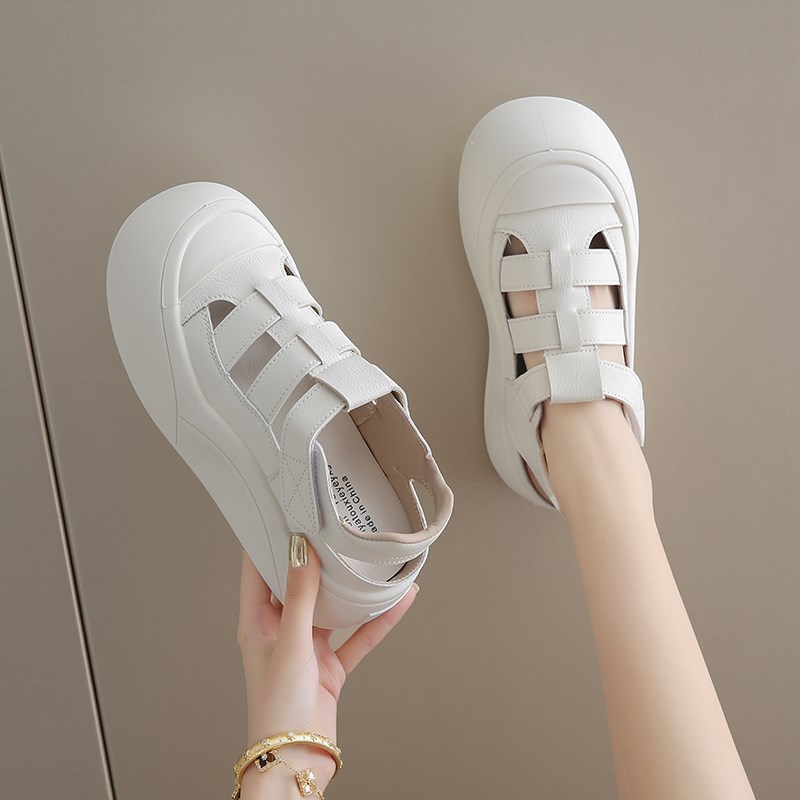 Women's shoes feel like stepping on shit, pregnant women's Baotou sandals, women's summer outer wear hollow sneakers, small size 3U4, breathable, hole-in-the-wall sandals
