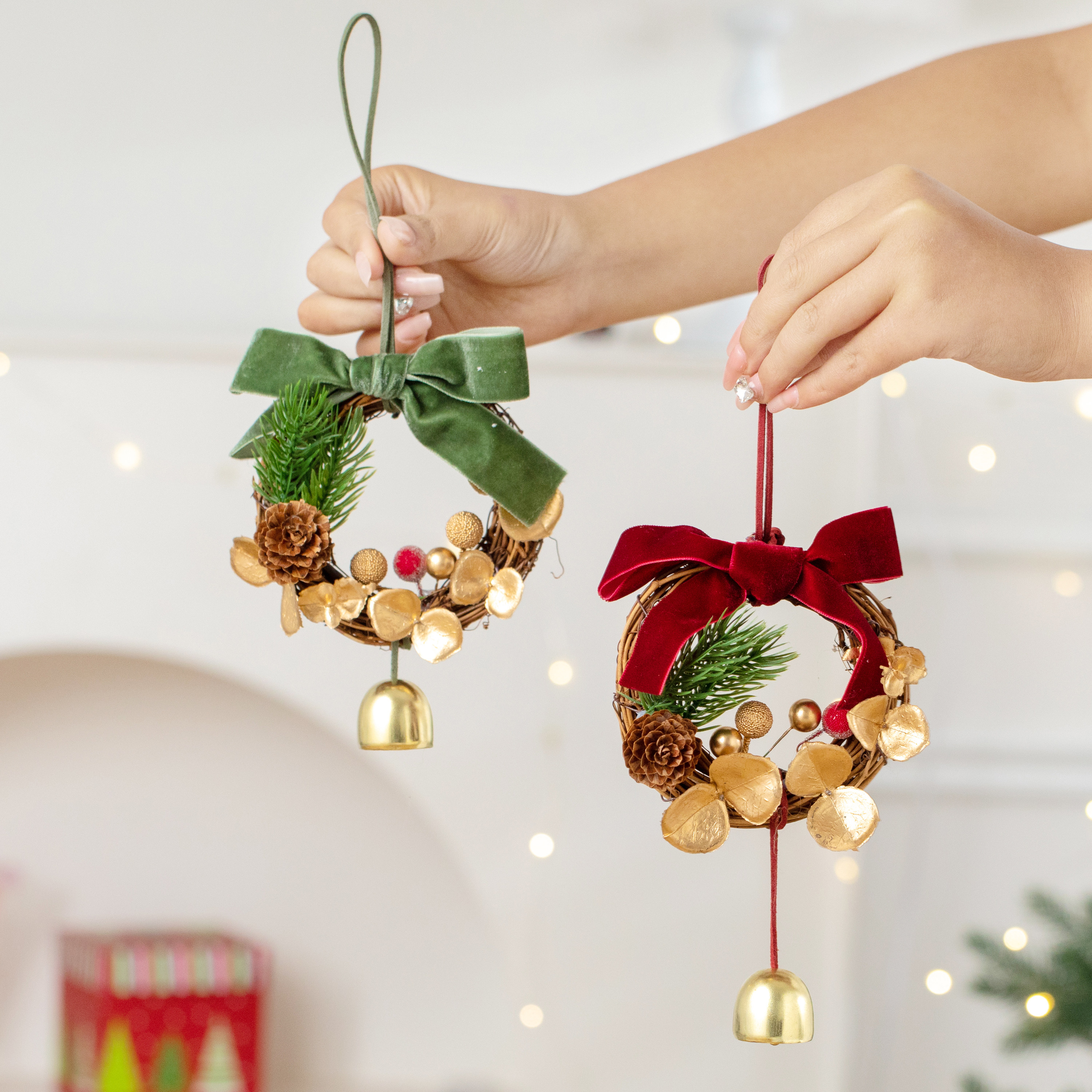 圣诞节装饰品圣诞铃铛花环松果挂件圣诞树蝴蝶结风铃门挂道具挂饰,淘宝优惠券,粉丝福利购,淘宝优惠卷