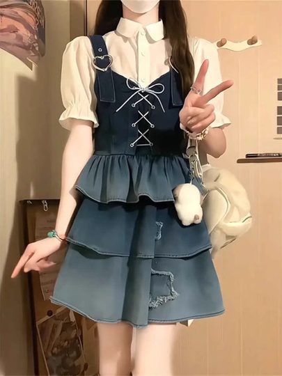 Retro Hot Girl Denim -Gurtkleid für Frauen im Sommer 2024 Neues College -Hemd -Hemd -Spleißen -Haltrock -Rock Anzug