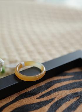 天然和田玉 19.0码 18.7x4.3mm糖玉圆戒 货号NY8557 价格480