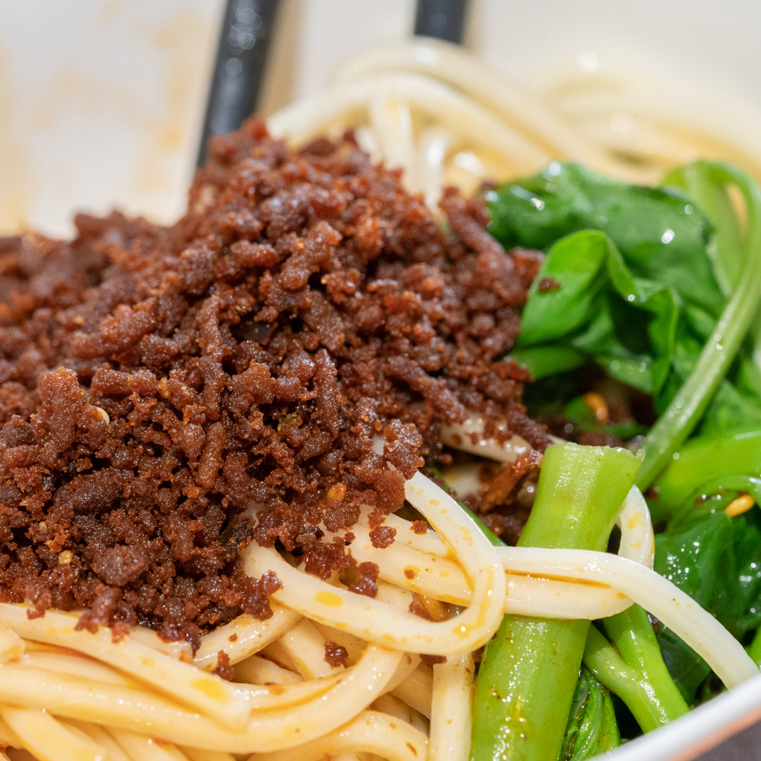 川味成都牛肉脆臊 精选牛肉原料拌饭拌面炒面炒饭佐料 东来副食店 - 图1