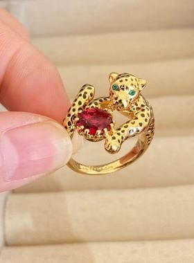 法国珐琅轻奢高级感珐琅彩釉斑点豹子蓝眼睛红宝石女戒指开口指环