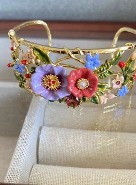 法国珐琅小众设计冬日花园系列珐琅镶钻芍药花朵宽镂空款开口手镯