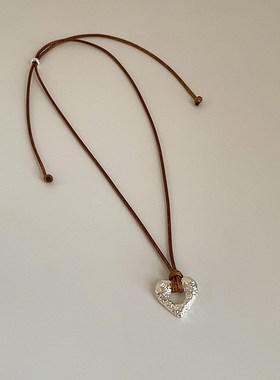 新中式咖色皮革绳子吊坠项链女小众高级感简约气质百搭颈链锁骨链