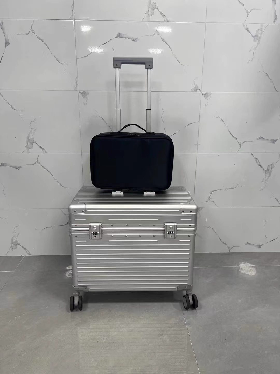 黑科技无创洗眉机皮秒祛斑洗纹身眼线拉杆箱仪器美容院专用,淘宝优惠券,粉丝福利购,淘宝优惠卷