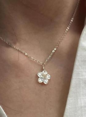 法式白色仿贝母花朵吊坠项链女款