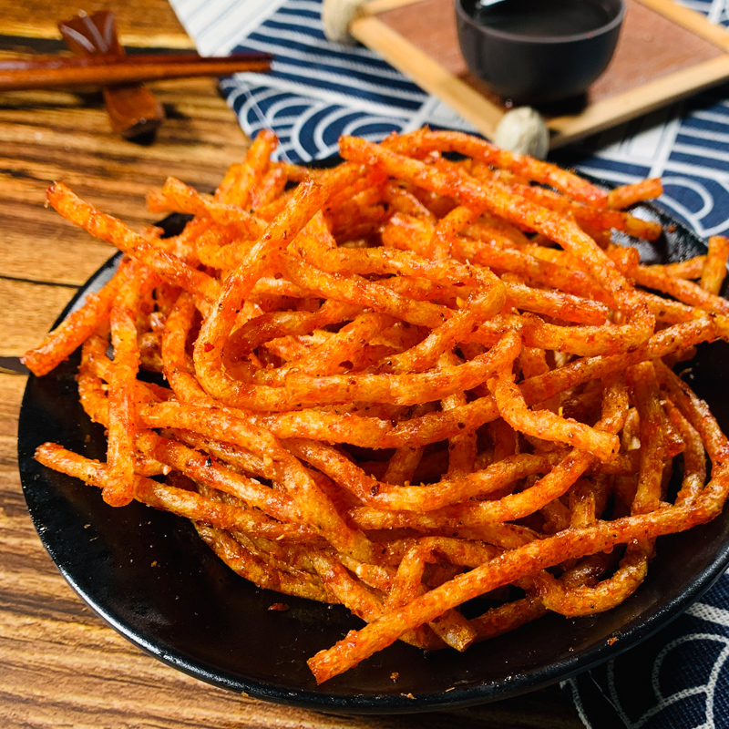 老式辣条丝8090后怀旧零食麻辣味香辣丝豆干大礼包辣条蟹黄面辣条-图1