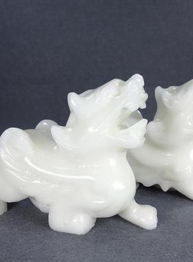 天然白玉貔貅摆件风水一对仿古皮休工艺品客厅新房酒柜装饰品摆设