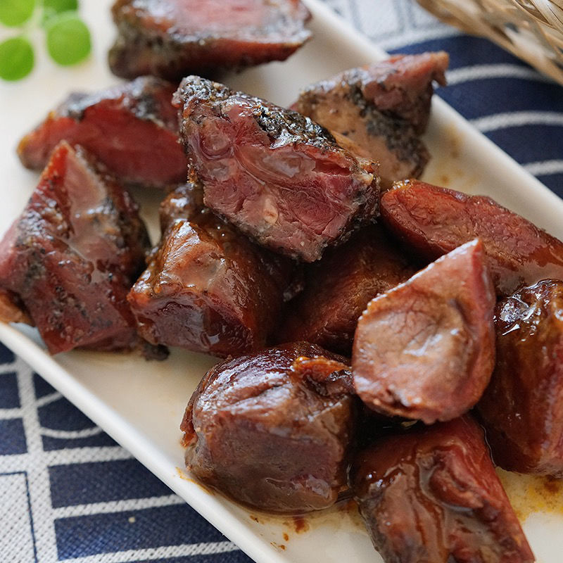 碳烤牛肉干抗饿低脂͌零食0卡解馋美式烤牛肉干黑椒味特产爆好吃网红零食低脂͌牛肉粒手撕常温100g - 图0