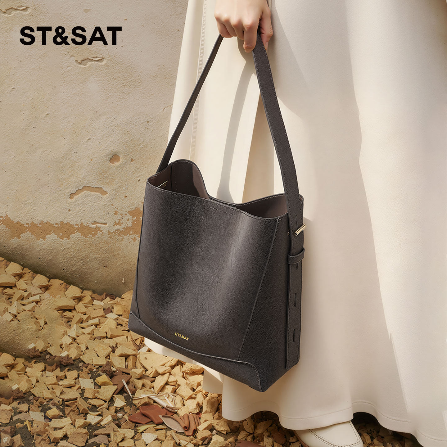 星期六水桶包包女2025新款秋冬单肩斜挎包大容量托特包通勤hobo包,淘宝优惠券,粉丝福利购,淘宝优惠卷