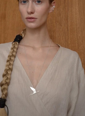 飞鹤金属吊坠项链女毛衣链锁骨链