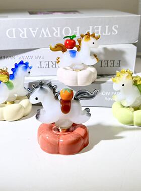 可爱彩色小马玻璃桌面摆件