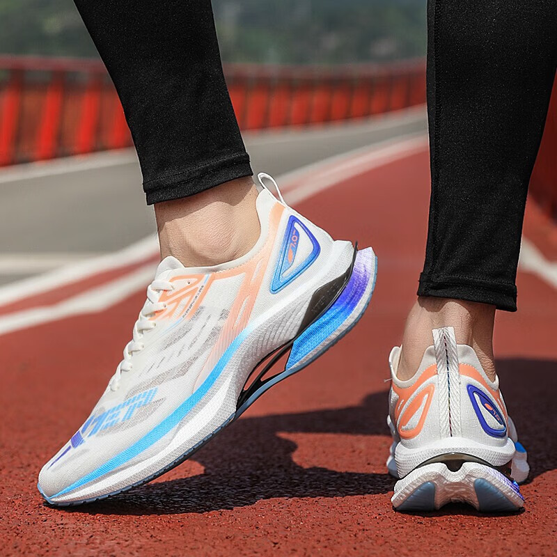 特步致轻7pro跑步鞋男鞋秋季新款网面透气运动鞋马拉松竞速跑鞋男 - 图2