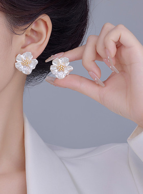 VIAStudio银针锆石花朵耳钉