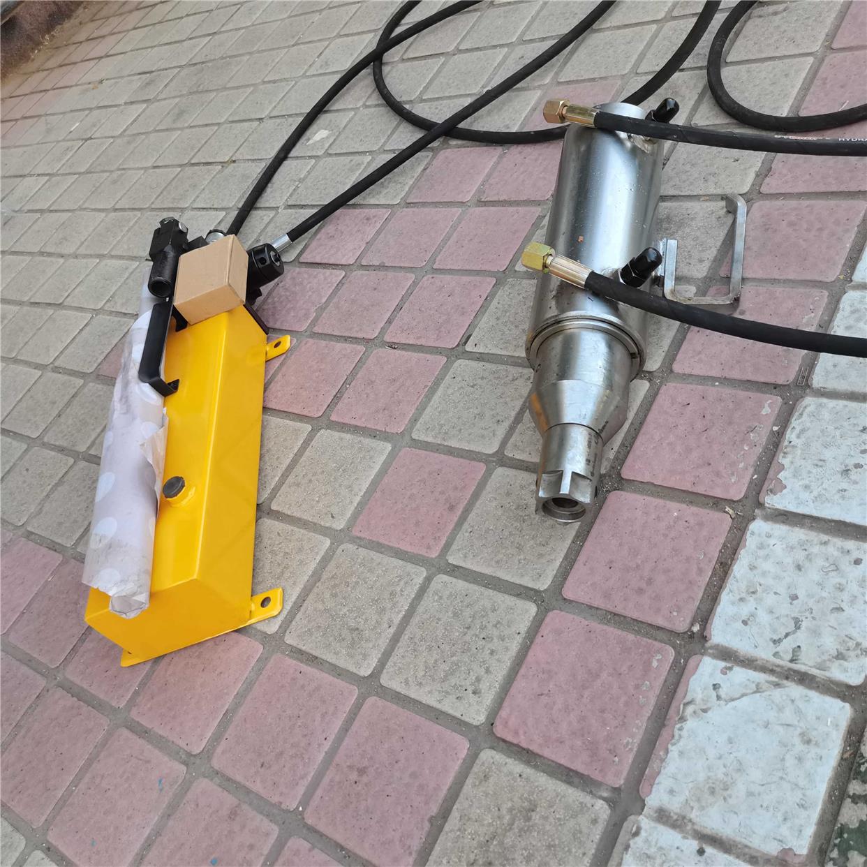 YDC250Q型千斤顶  前卡式预应力千斤顶 15.24锚索张拉机 - 图2