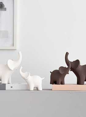 新款直销欧式创意大象桌面摆件陶瓷工艺品简约客厅浪漫装饰品礼物