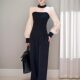 ຊຸດ jumpsuit ໃຫມ່, versatile ແລະ slimming ສໍາລັບດູໃບໄມ້ລົ່ນ