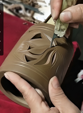 龙山黑陶孔子文创笔筒纯手工雕刻