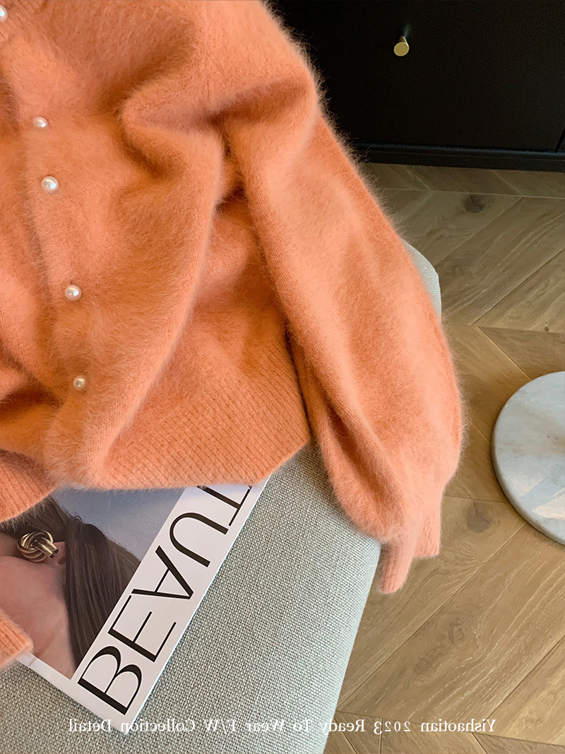鄂尔多斯市产温柔风橙色圆领软糯针织外套女秋冬甜美减龄毛衣开衫