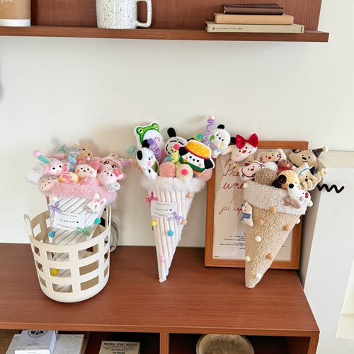 卡通冰淇淋玩偶花束成品生日礼物送女生朋友闺蜜小众高级感创意的 - 图1