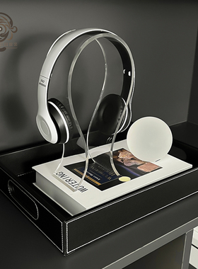 简约轻奢样板间书柜摆件