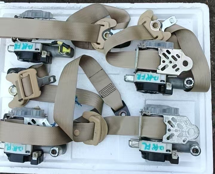 适用于12代丰田皇冠安全及调节器带安全扣座椅插扣成色好原厂拆车,淘宝优惠券,粉丝福利购,淘宝优惠卷