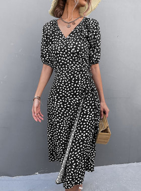 Women's green V-neck slim fitting dress女士绿色V领修身连衣裙