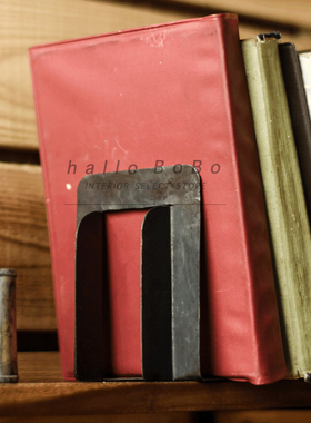 印度手工锻打怀旧的铁制书挡